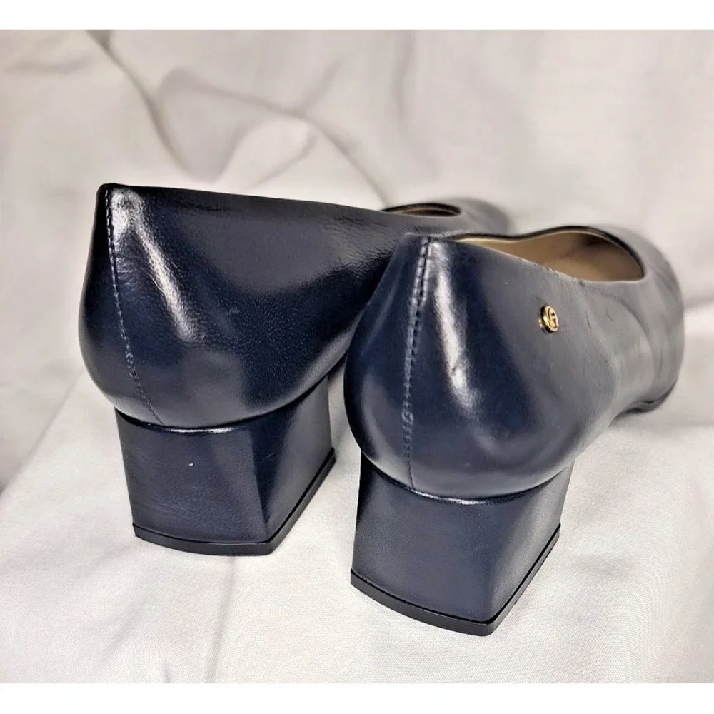 NOS Etienne Aigner 8.5 N Navy Blue Leather Sarah Pumps Block Heel Shoes Logo NEW